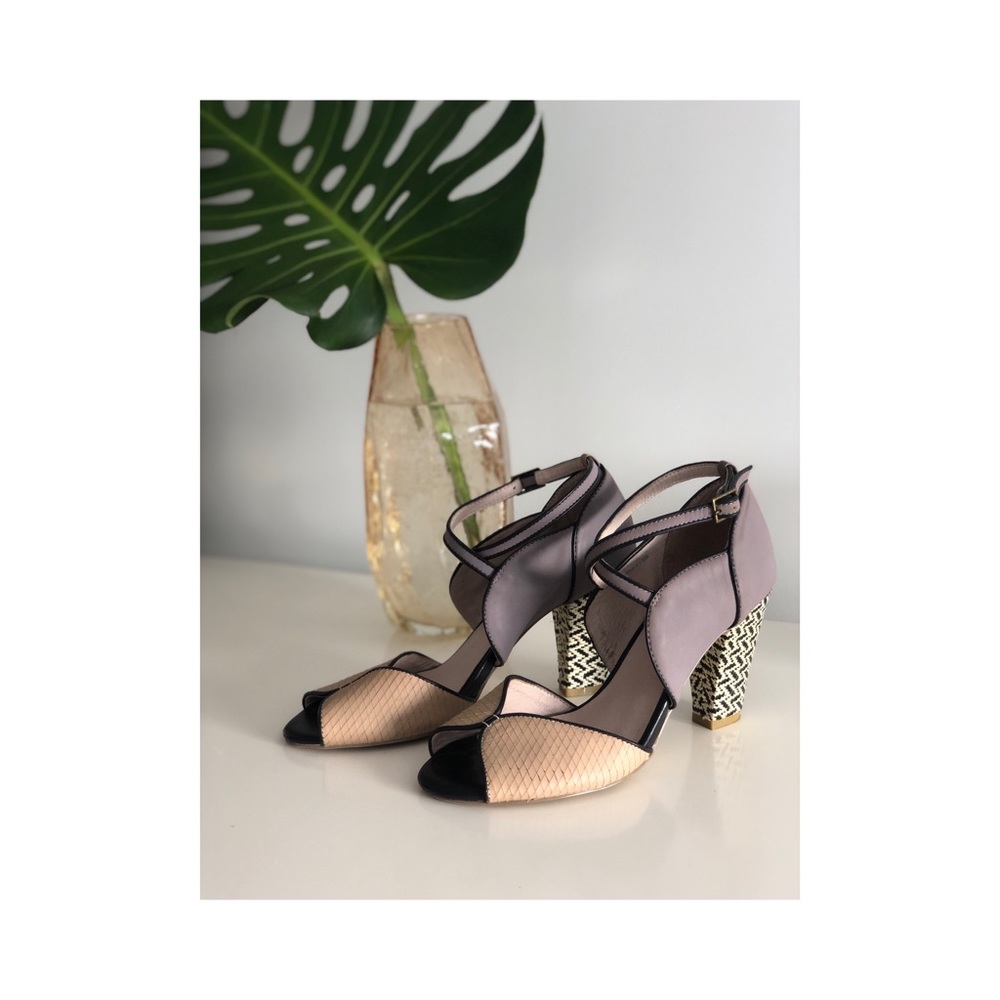 Anthropologie (farylrobin) size 7.5 / 2.5” heel
